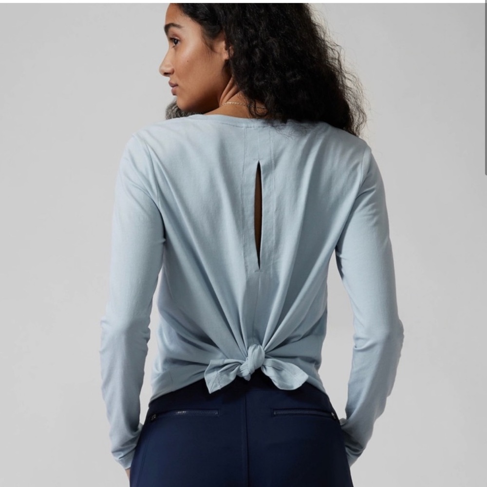 Athleta keyhole top